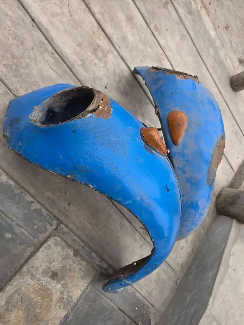 GUARDAFANGOS PARA FARO OVALADO